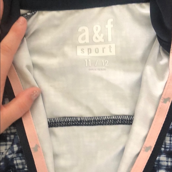 11/12 abercrombie kids jacket - Picture 2 of 4